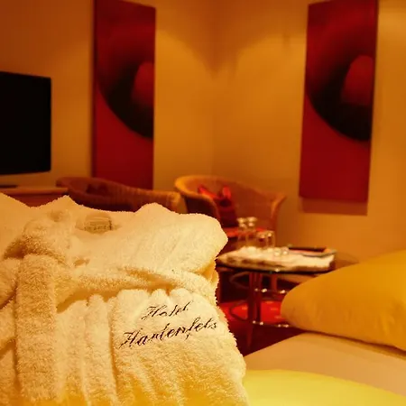 Hartenfels מלון 2*