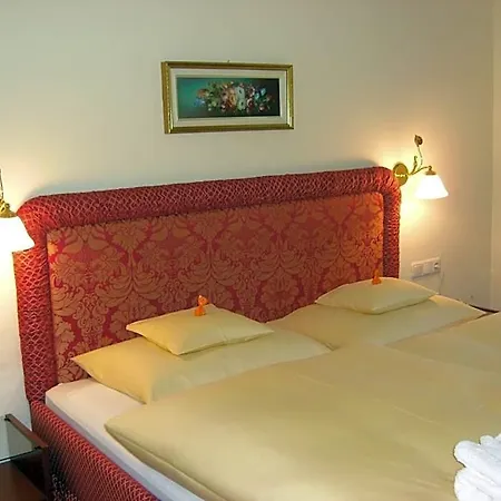 Hartenfels Hotel 2*
