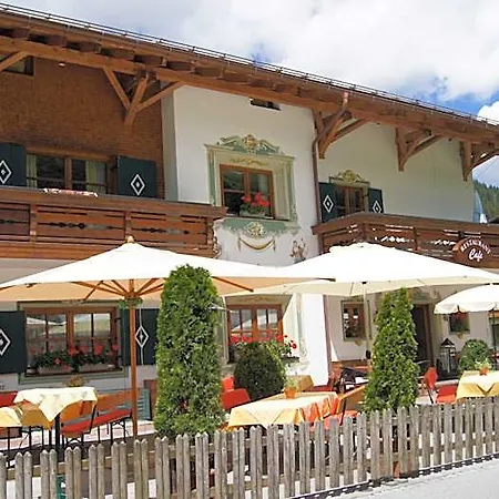 Hartenfels Hotel 2*