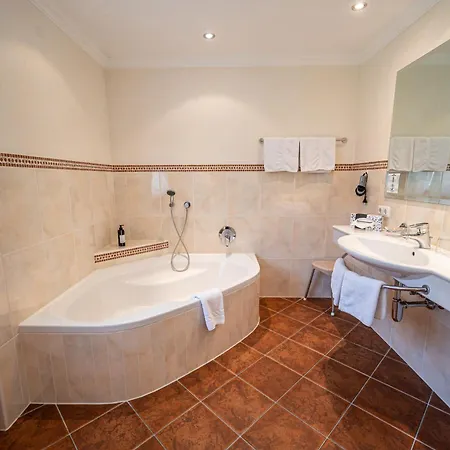 Hartenfels Hotel 4*