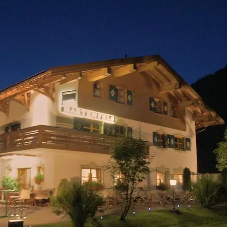 Ξενοδοχείο Hartenfels 2*
